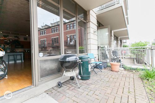 apt-106-1000 Kingsbury St, Chicago, IL, 60610-6879 | Card Image