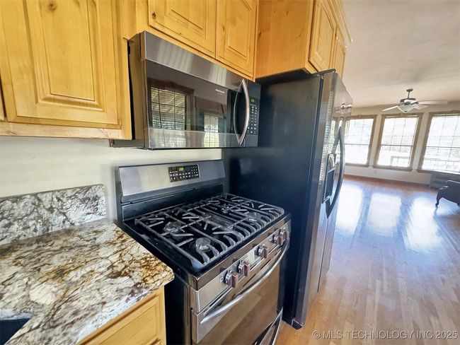 20413 Allen Rd, House other with 2 bedrooms, 2 bathrooms and null parking in Tahlequah OK | Image 35