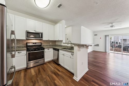 2102-23 River Rd, Wilton, CT, 06897-4025 | Card Image
