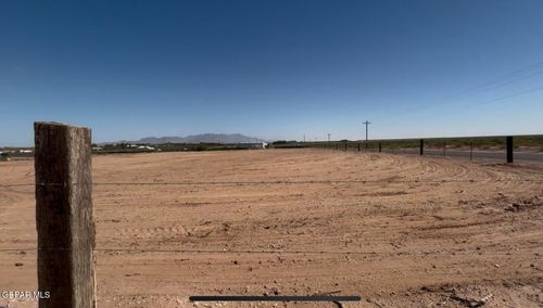 1001 Finley St, Chaparral, NM, 88081-7433 | Card Image