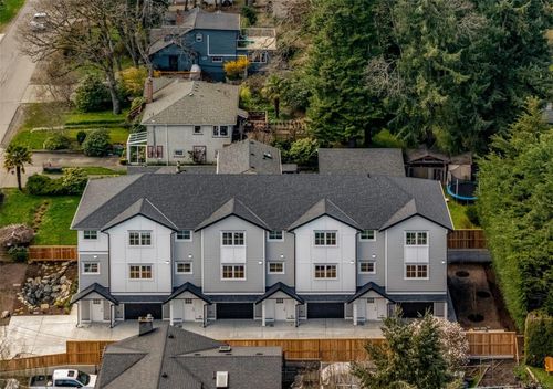 1-990 Mcbriar Ave, Victoria, BC, V8X3M2 | Card Image