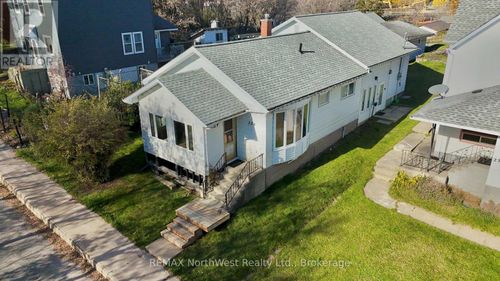 226 Fourth Street N, Kenora (North End), ON, P9N2M7 | Card Image