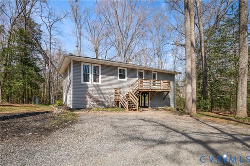 4740 Grey Fox Cir, Gum Spring, VA, 23065-2166 | Card Image