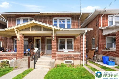 819 Chestnut St, Emmaus, PA, 18049-2019 | Card Image