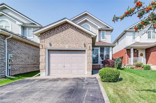 272 Gatehouse Dr, Cambridge, ON, N1P1E6 | Card Image