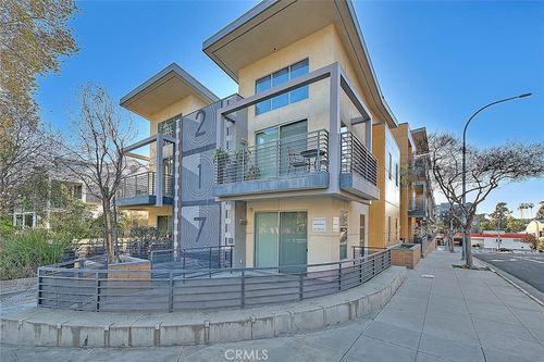 110-217 S Marengo, Pasadena, CA, 91101 | Card Image