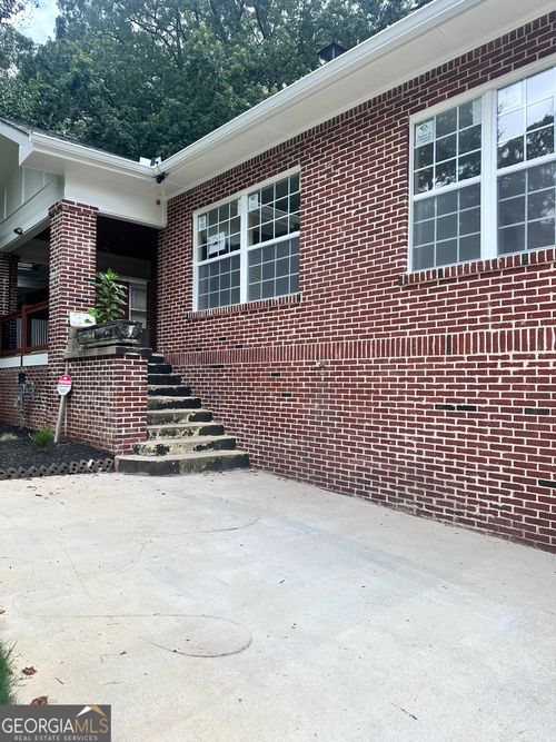1170 Donnelly Ave Sw, Atlanta, GA, 30310-3247 | Card Image