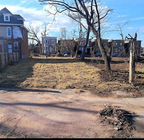 5179 Kensington Avenue, St Louis, MO, 63108 | Card Image