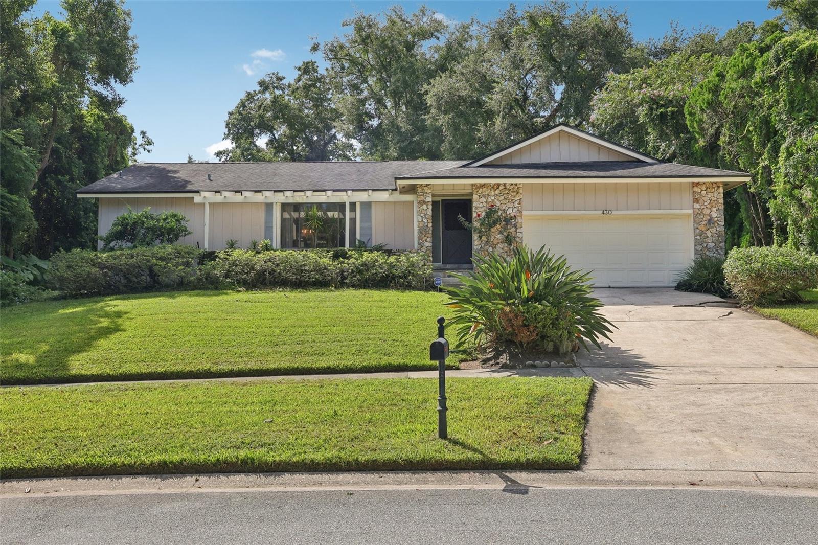 Barclay Ave, Altamonte Springs, FL 32701
