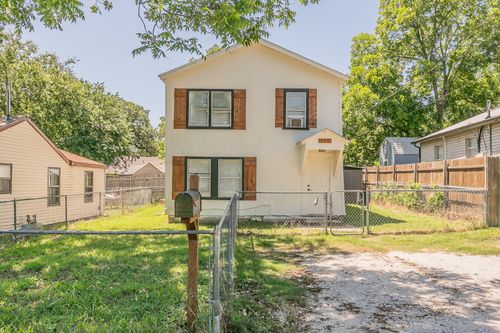 408 E Baylor St, Weatherford, TX, 76086-4450 | Card Image