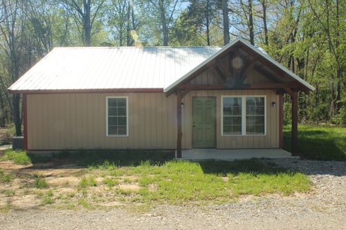 135 Jim Warren Rd, McMinnville, TN, 37110-3283 | Card Image