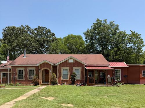 140 S Main St, Avinger, TX, 75630-3083 | Card Image