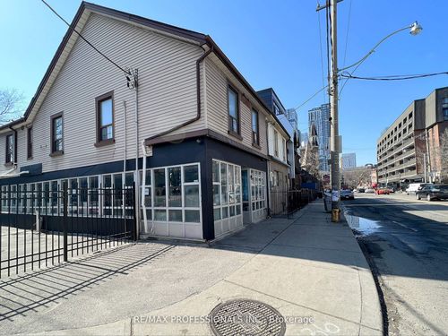 main-345 Dundas St E, Toronto, ON, M5A2A2 | Card Image