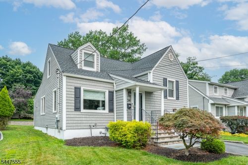 34 Devonshire Rd, Cedar Grove, NJ, 07009-2022 | Card Image