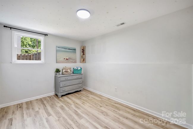 27037 Tidal Way, House other with 4 bedrooms, 2 bathrooms and null parking in Tega Cay SC | Image 29