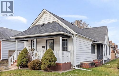 894 University Ave E, Windsor, ON, N9A2Z9 | Card Image
