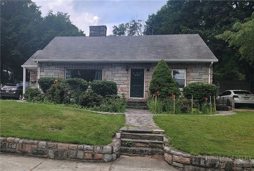 393 Oak Street, Boone, NC, 28607 | Card Image