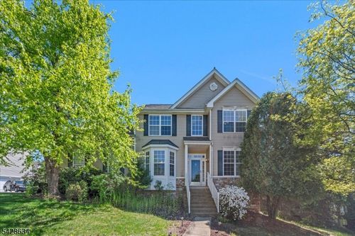 31 Winding Hill Dr, Hackettstown, NJ, 07840-5675 | Card Image
