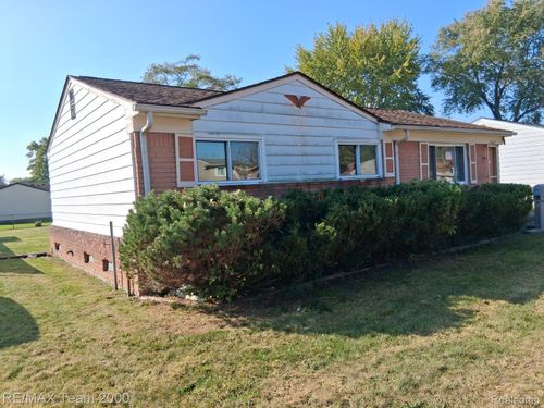 38227 Avondale St, Westland, MI, 48186-3829 | Card Image