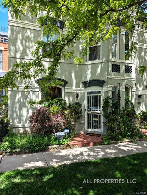 2753 Champa St, Denver, CO, 80205-2709 | Card Image