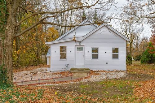 18609 Royalton Rd, Strongsville, OH, 44136-5126 | Card Image