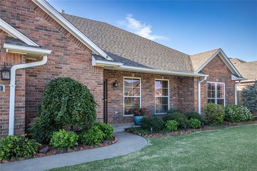 2220 Stratta Dr, Weatherford, OK, 73096-1048 | Card Image