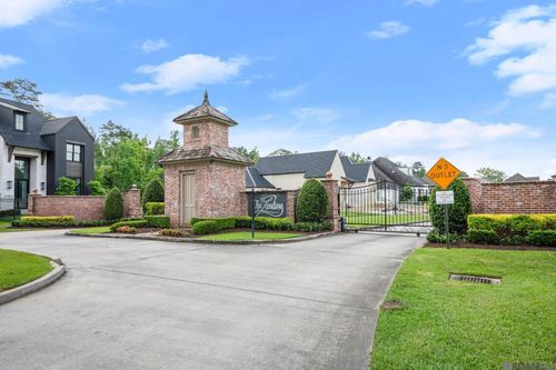 10608 Manchac Pass Ave, Baton Rouge, LA, 70817-8300 | Card Image