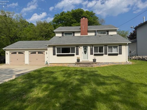 103 N Hidden Beach Rd, Marblehead, OH, 43440-2522 | Card Image