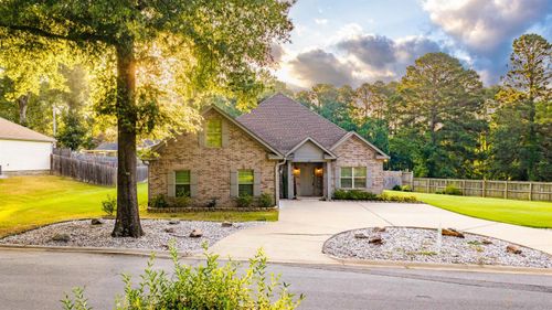 617 Edgemoor, Benton, AR, 72019-2491 | Card Image