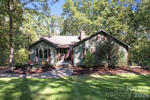 3200 Van Tassel Dr, Concord, NC, 28025-9327 | Card Image