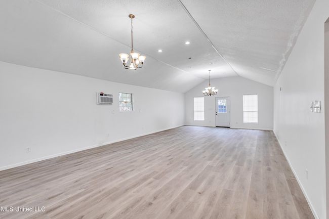 3519AzaleaSt-23 | Image 18