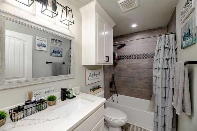 220 Hidden Meadow Trl, House other with 3 bedrooms, 2 bathrooms and null parking in Leonard TX | Image 18