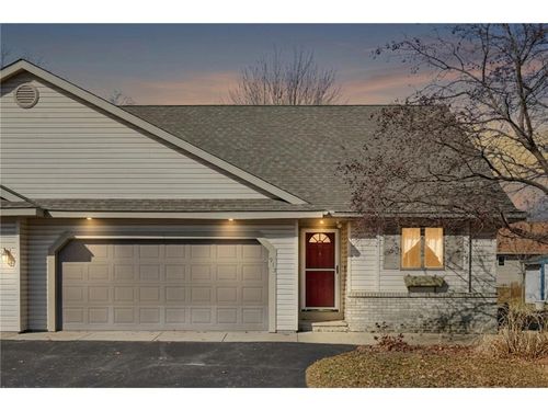 915 Lucille Court, River Falls, WI, 54022 | Card Image