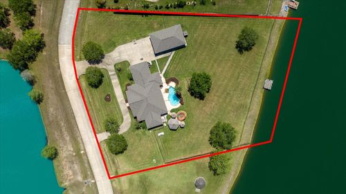 226 Quail Ridge Lane, Dickinson, TX, 77539 | Card Image