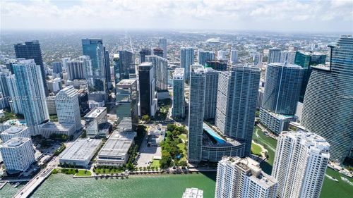 4609-495 Brickell Ave, Miami, FL, 33131-2871 | Card Image