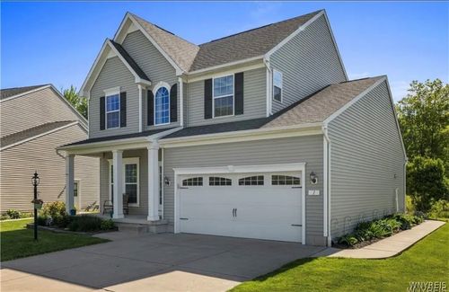 1 Skylark Ln, Niagara Falls, NY, 14304-6201 | Card Image