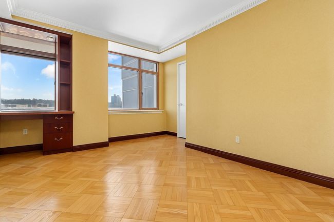Empty room with ornamental molding and baseboards | Image 16