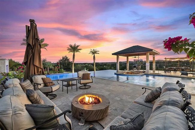 1300 Sparrow Ln, House other with 5 bedrooms, 6 bathrooms and null parking in Austin TX | Image 28