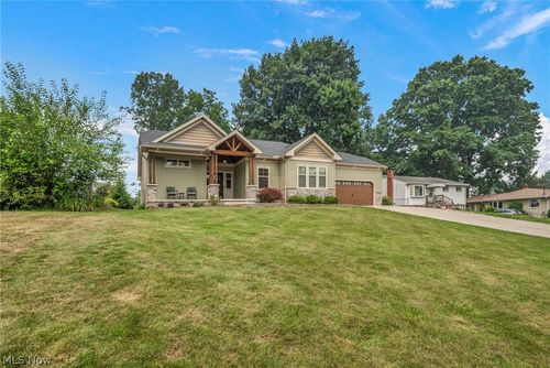 364 31st St Sw, Barberton, OH, 44203-7662 | Card Image