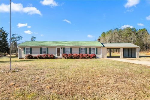 802 Quailmeadow Ln, Colfax, NC, 27235-9748 | Card Image