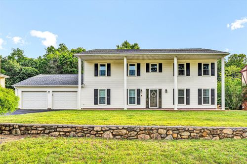 5211 Cherokee Hills Dr, Salem, VA, 24153 | Card Image