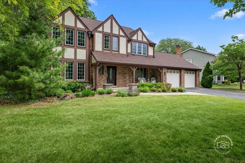 1101 W Bauer Rd, Naperville, IL, 60563-1145 | Card Image