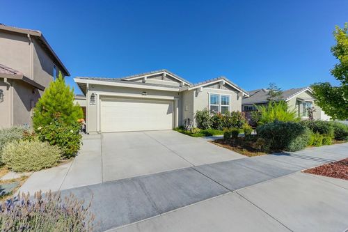 1045 Pipit St, Lathrop, CA, 95330-8028 | Card Image