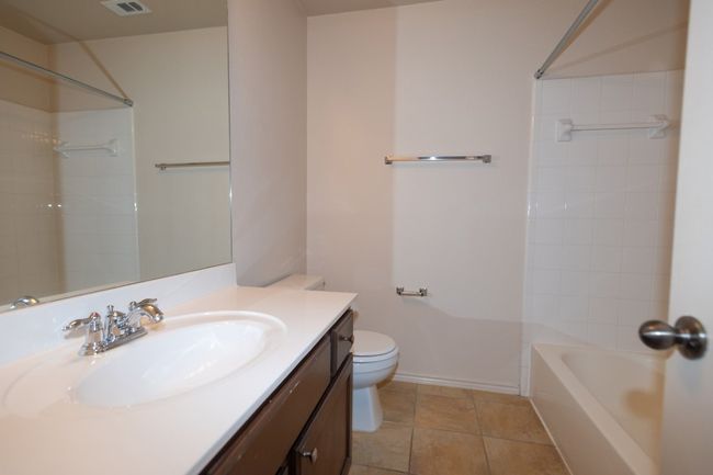 7617 Covered Bridge Dr, House other with 5 bedrooms, 4 bathrooms and 2 parking in Austin TX | Image 26