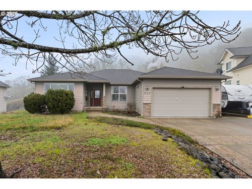 849 N View Dr, Winchester, OR, 97495-7901 | Card Image