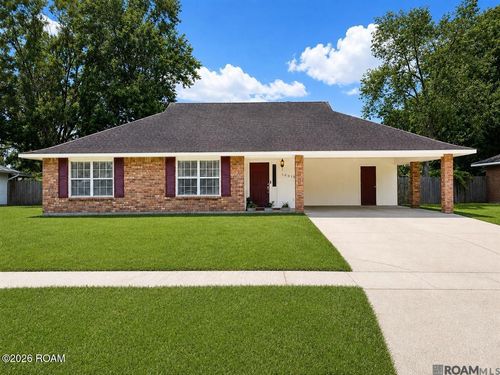 10016 Hawthorne Dr, Baton Rouge, LA, 70809-4609 | Card Image
