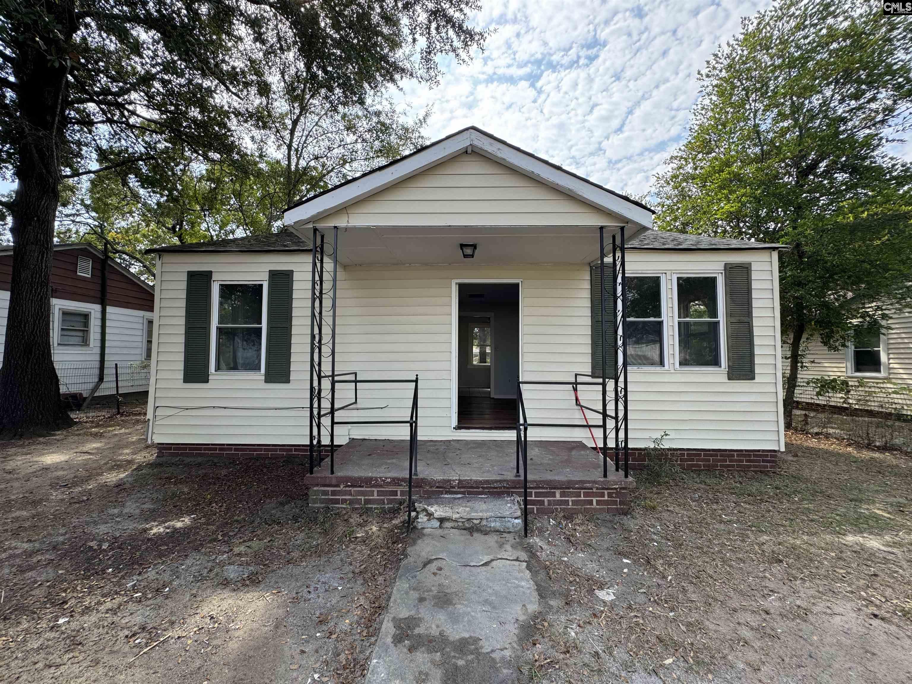 Perry St, West Columbia, SC 29169
