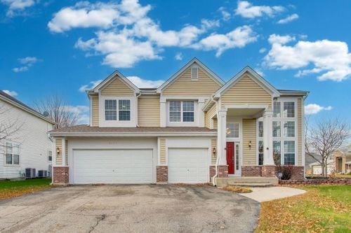 9699 Fairfield Rd, Huntley, IL, 60142-2422 | Card Image