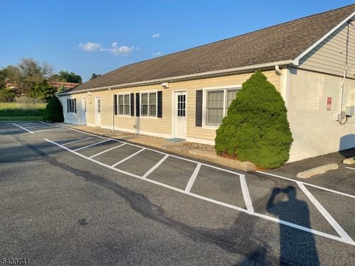 420 County Road 513, Califon, NJ, 07830-4245 | Card Image