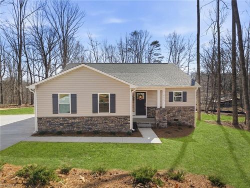 8901 Westing Ct, Rural Hall, NC, 27045-9559 | Card Image